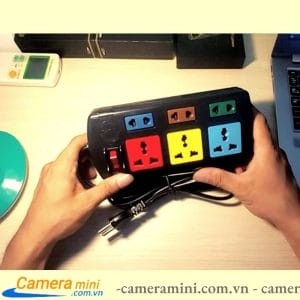 Camera ổ cắm điện lioa chế tạo tinh vi