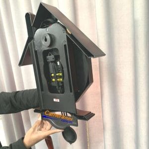 Mặt sau của chiếc camera đồng hồ ka50